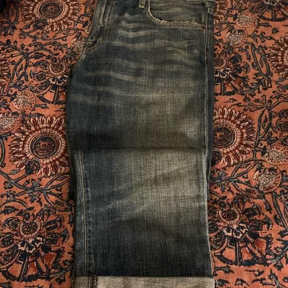 Current Elliot mom cropped jeans! - Picture 2 of 4